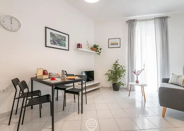 Aurora\'S Apartment